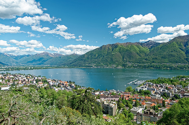 Image Lake Maggiore with Tenero in the background